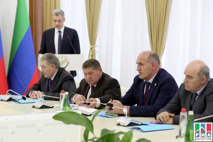 В Махачкале прошел Совет глав муниципальных образований при Главе Республики Дагестан .   