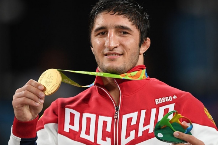 Олимпийского чемпиона Абдулрашида Садулаева встретят в Махачкале как национального героя