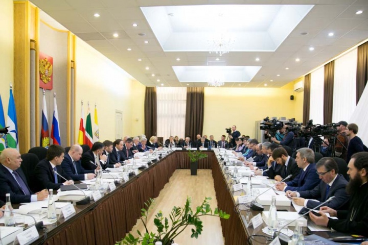 Председатель Правительства Дагестан принял участие в итоговом заседании коллегии Минкавказа РФ