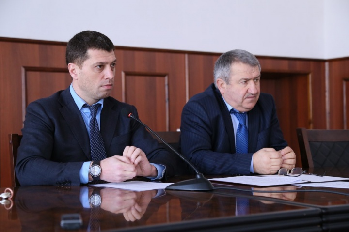 Власти Хунзахского района обсудили подготовку к выборам Президента РФ