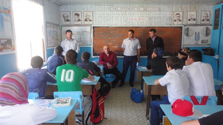 В школах Хунзахского района продолжается масштабная информационно - разъяснительная работа