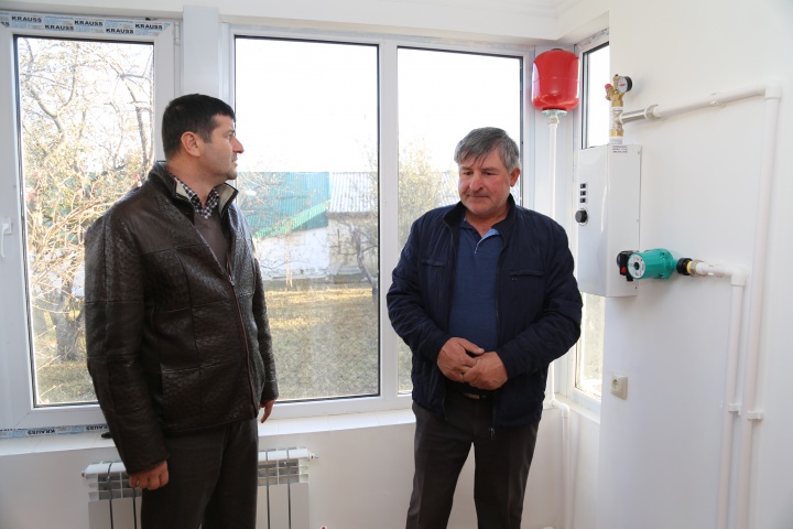 Глава Хунзахского района Саид Юсупов проверил ход строительства ФАПов и нового парка в райцентре