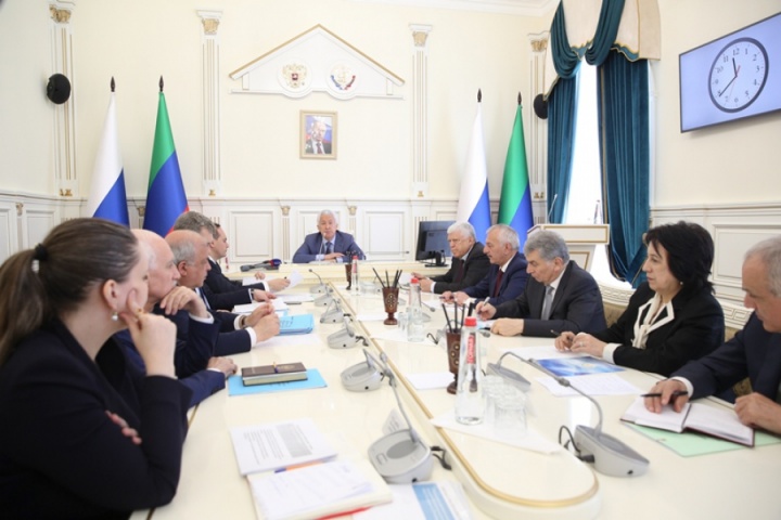 Главе Дагестана представили новый проект бюджета