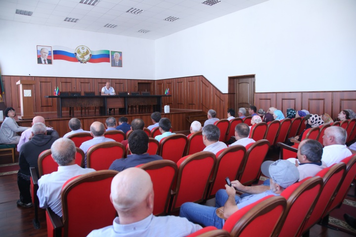 Расширенное  совещание  с участием глав сельских поселений  прошло в  Хунзахском   районе