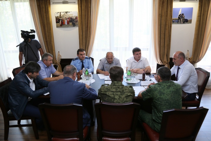 Заседание аппарата антитеррористической комиссии прошло в Хунзахском районе