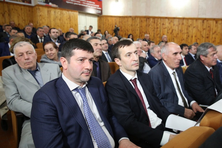 Глава Хунзахского района принял участие в заседании Совета глав муниципалитетов при Главе Дагестана