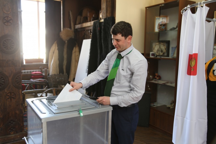 В Хунзахском районе к 15.00 проголосовали более половины избирателей