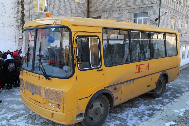 Минобрнауки направил в Хунзахский район новый школьный транспорт. (11.01.2019)