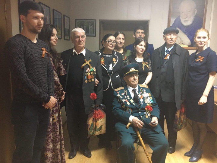 Фонд Расула Гамзатова провел встречу с ветеранами войны