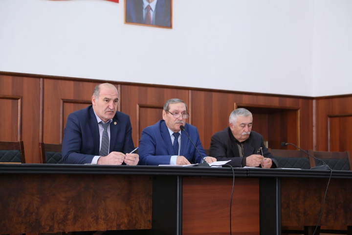 Двадцать седьмая сессия шестого созыва Собрания депутатов прошла в Хунзахском районе. (01.03.2019)