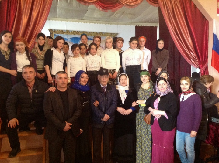 В Хунзахской школе - интернат прошла встреча с выпускниками - поэтами