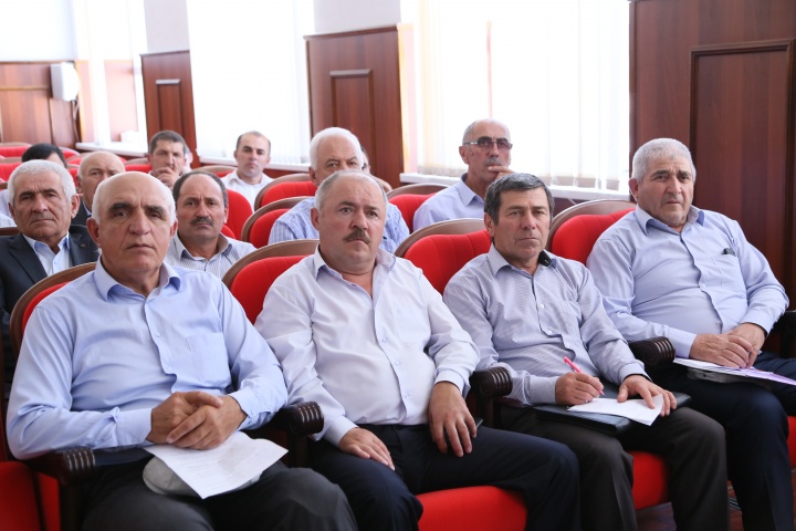 Нурмагомед Задиев встретился с руководителями образовательных учреждений Хунзахского района
