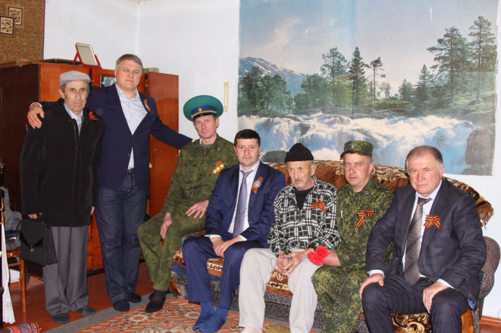 Саид Юсупов поздравил ветерана Великой Отечественной войны Ису Магомедова