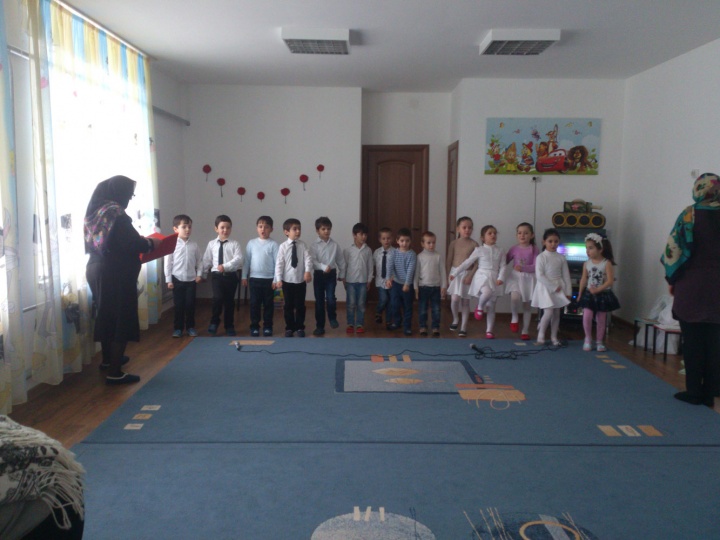 В Гоцатлинском детском саду провели военно - спортивную игру "Зарница"